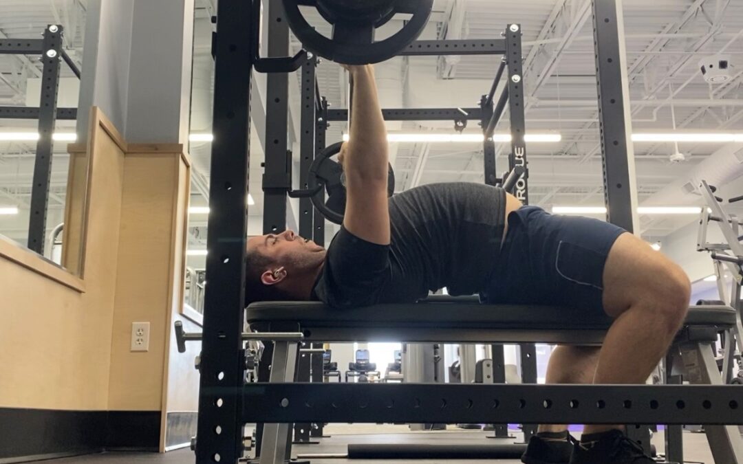 Should You Arch Your Back In A Bench Press?